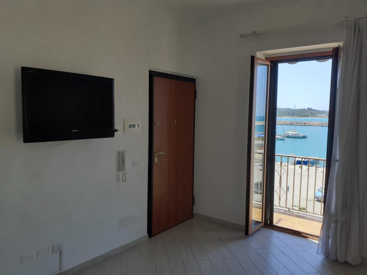 Tagliamento & Molo Apartment Вьесте Экстерьер фото