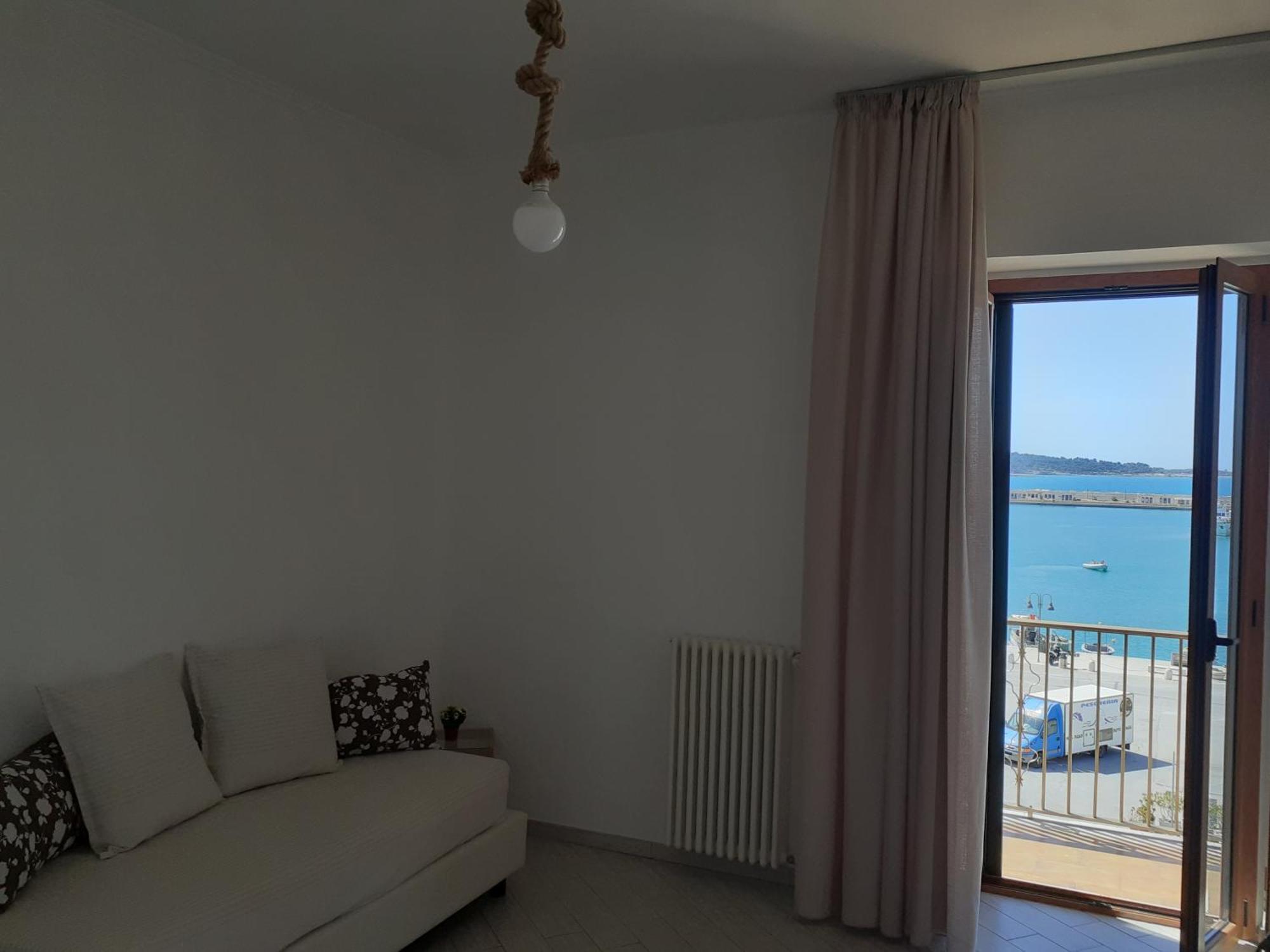 Tagliamento & Molo Apartment Вьесте Экстерьер фото